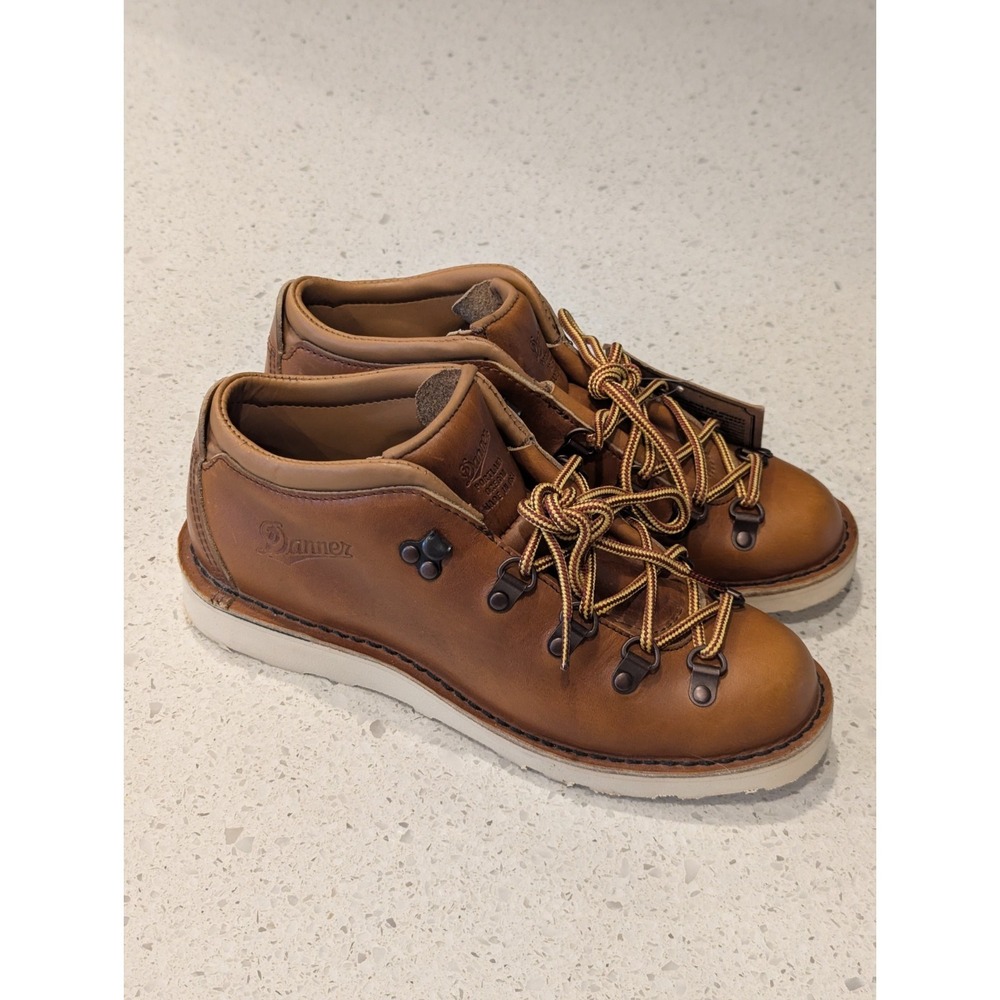 NWOB! Danner Tramline 54304 Women's Brown Tan Leather Hiking Boots Size 7 USA